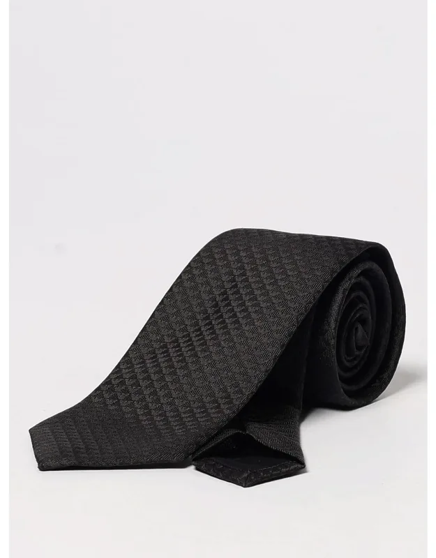 Tie Black