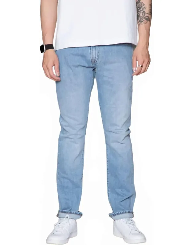 90's Straight Leg Jeans