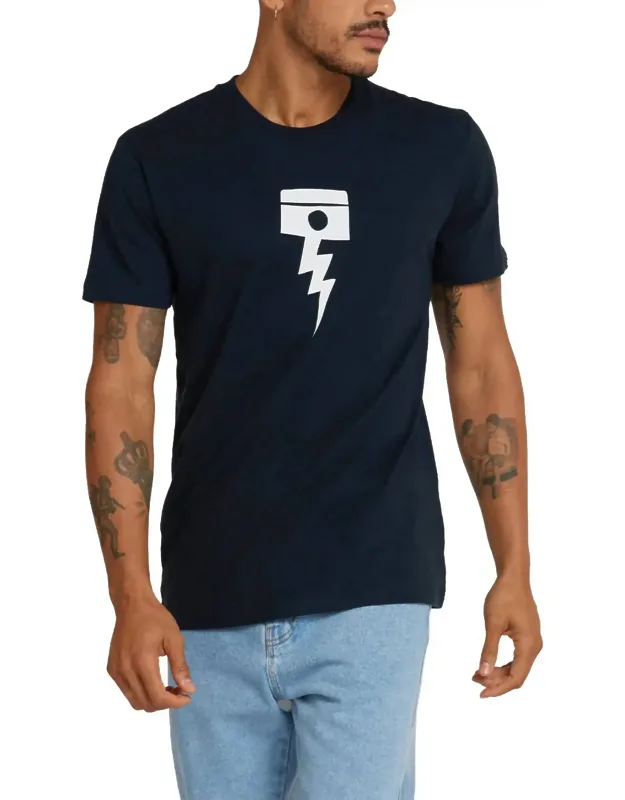Pisstin Tee