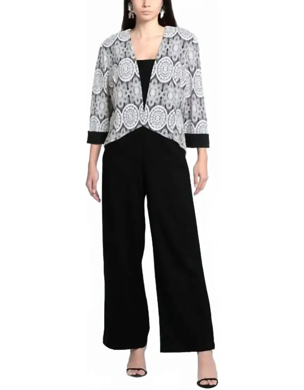 Embroidered Floral 3/4 Sleeve Jacket
