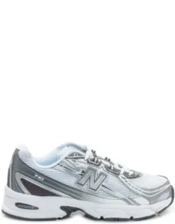 740 Sneakers