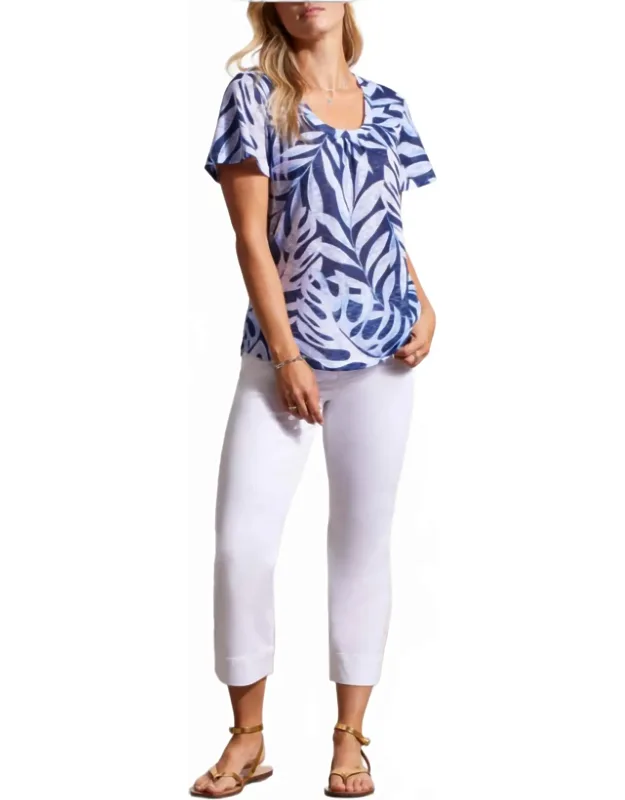 Flutter Sleeve U-neck Top