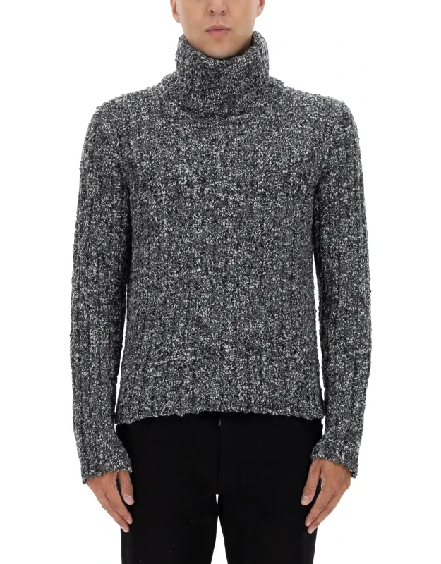 Turtleneck Pullover