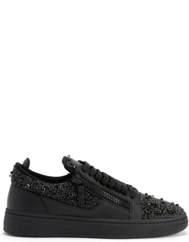 Low-top Sneakers