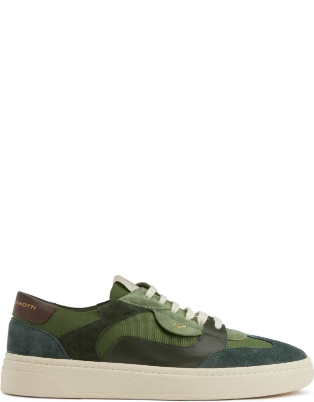 Low-top Sneakers