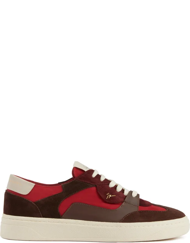 Low-top Sneakers