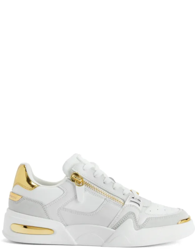 Low-top Sneakers