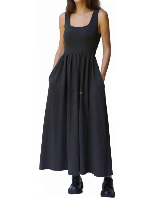 Effie Maxi Dress