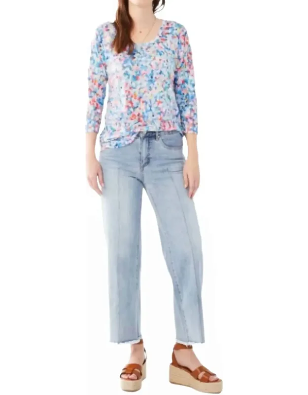 Quarter Sleeve Scoopneck Top