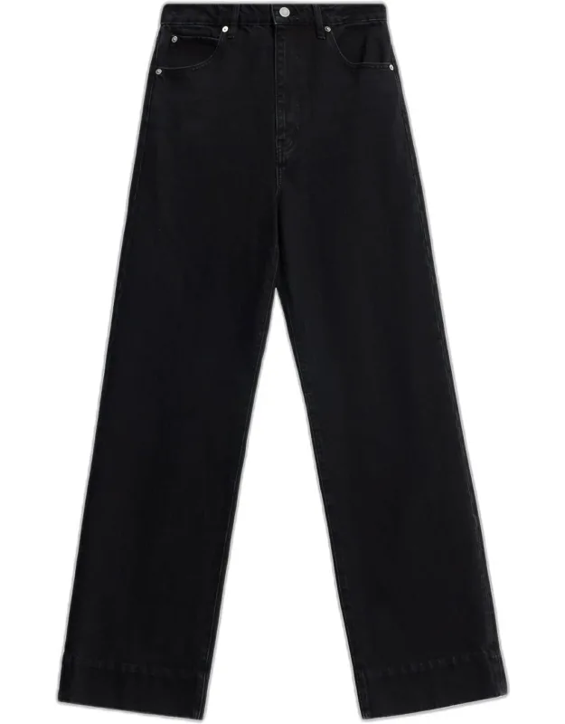The Streamline Jeans