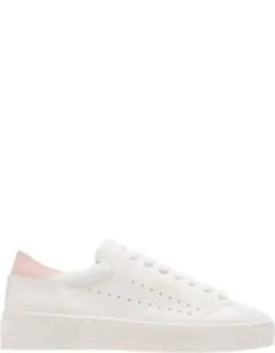 Court Sneakers