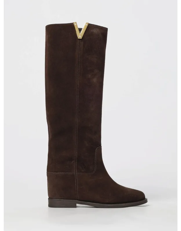 Boots Brown