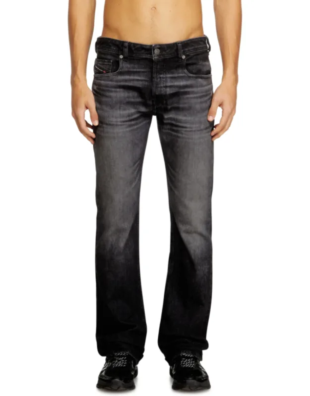 Bootcut Jeans