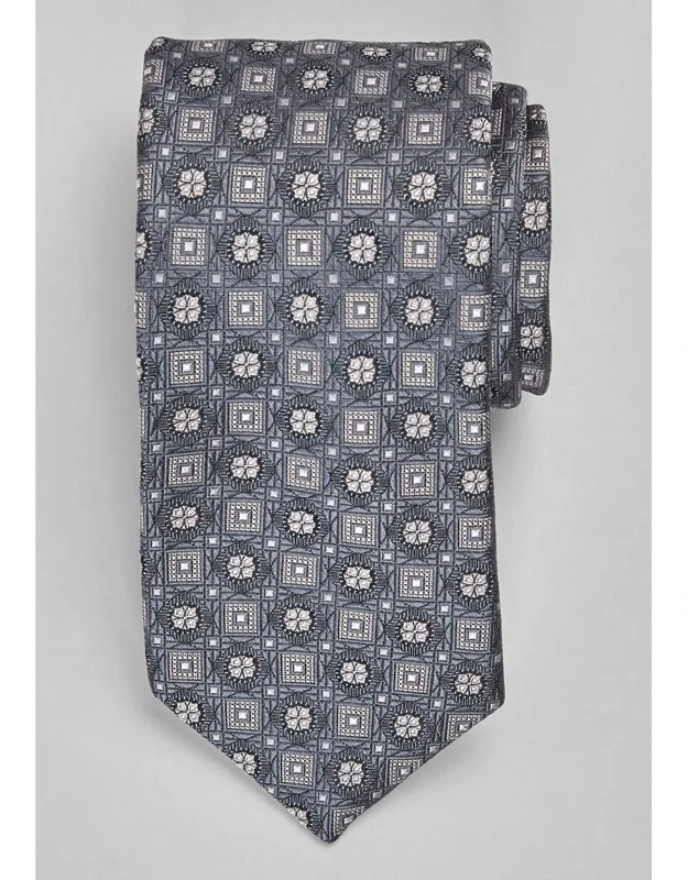 Traveler Collection Medallion Tie