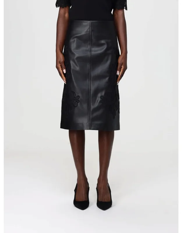 _skirt With Elegant Design_