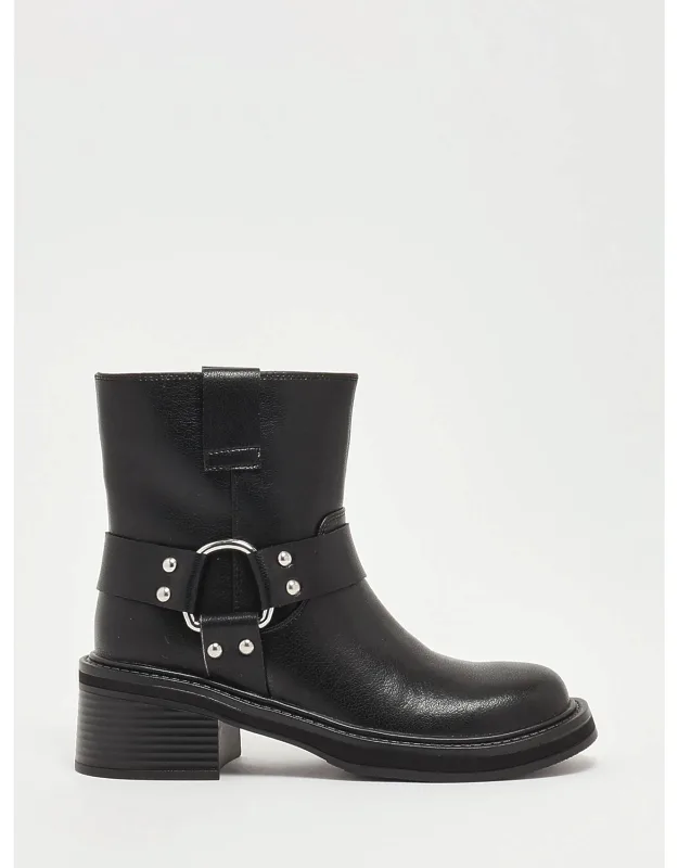 Flat Ankle Boots
