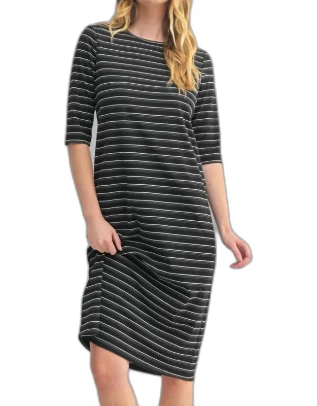 Quarter Sleeve Stripe Knit Dress