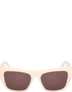 Guess Sunglasses With Width Of The Lens 54 Mm And Length Of The Bridge 17 Mm