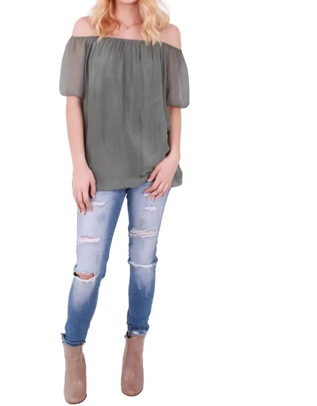 Contadina Off-shoulder Blouse