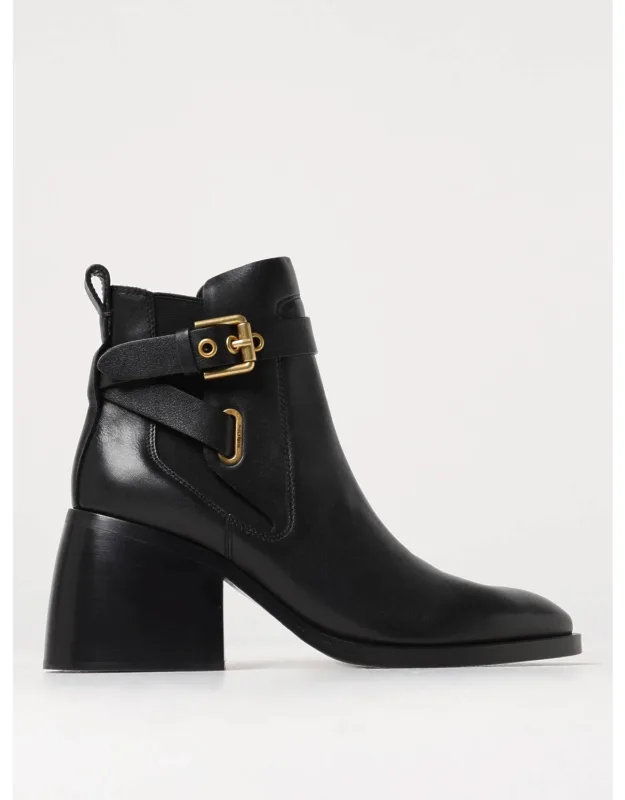 Averi Ankle Boots In Leather With Buckle
