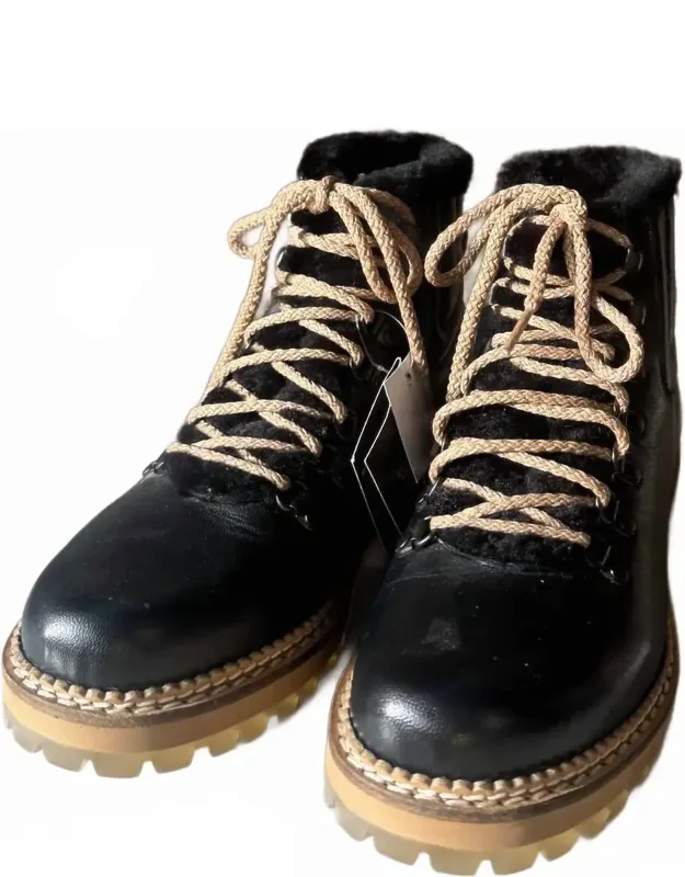 Camelia Icon Boots