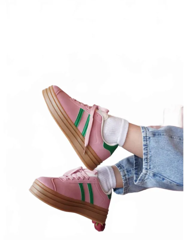 Kat Sneakers