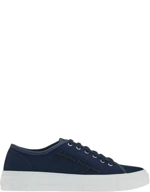 Low Cut Sneakers