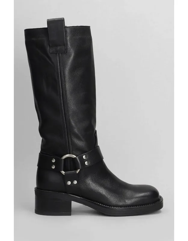 Pool Low Heel Boots