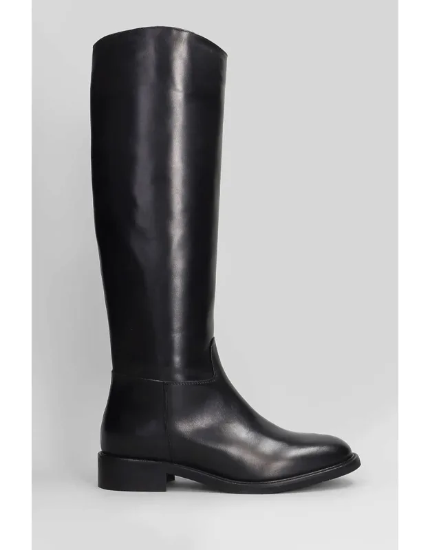 Low Heel Boots
