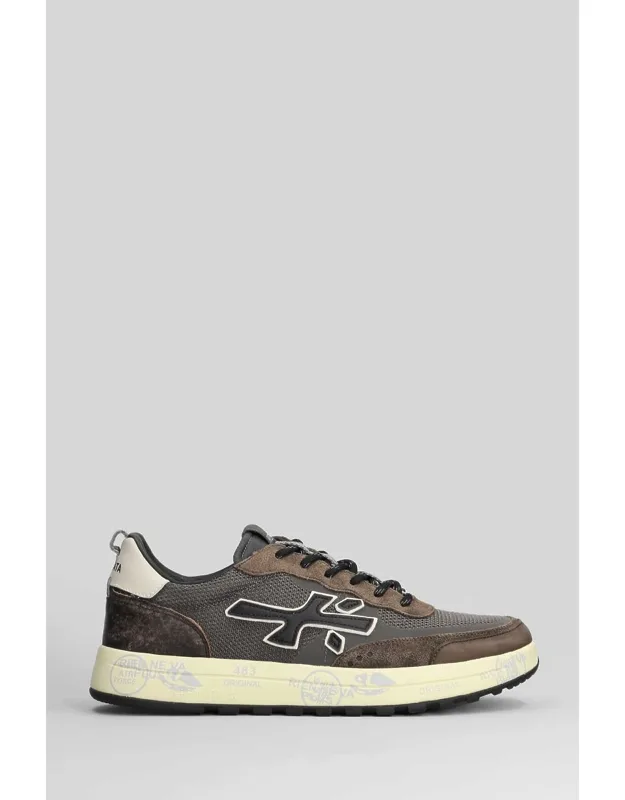 Nous Sneakers