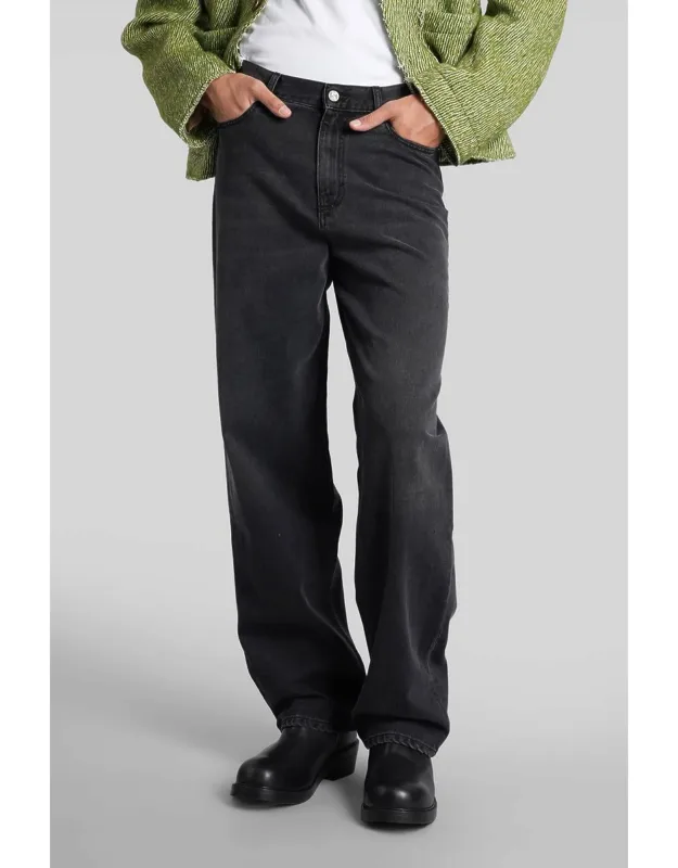 Jeans With Button And Zip Closure And Straight Fit