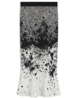 Knitted Skirt With Tulip Profile