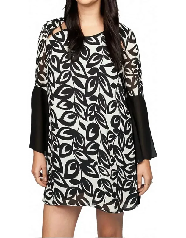 Bell Sleeve Key Hole Dress