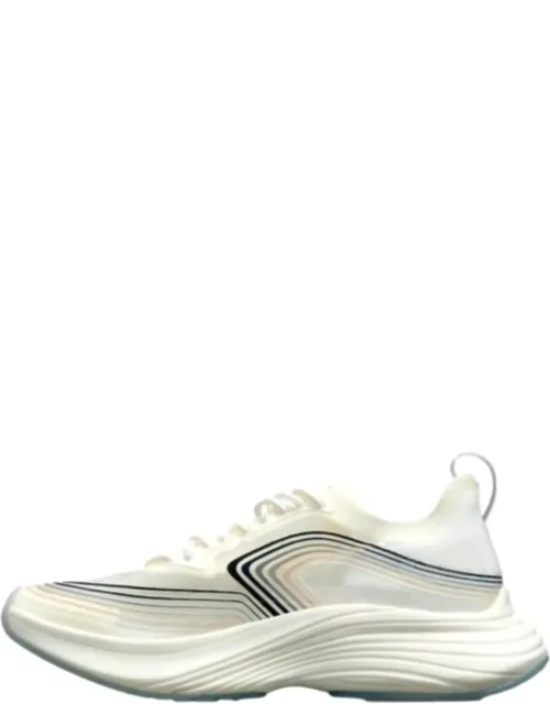 Streamline Shoes With Maximum Cushioning And Lightweight Outsole