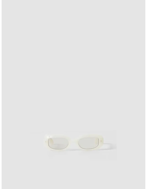 Bahia Oval Sunglass