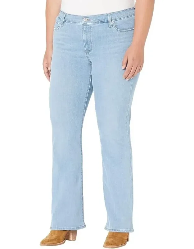 Classic Bootcut Jeans