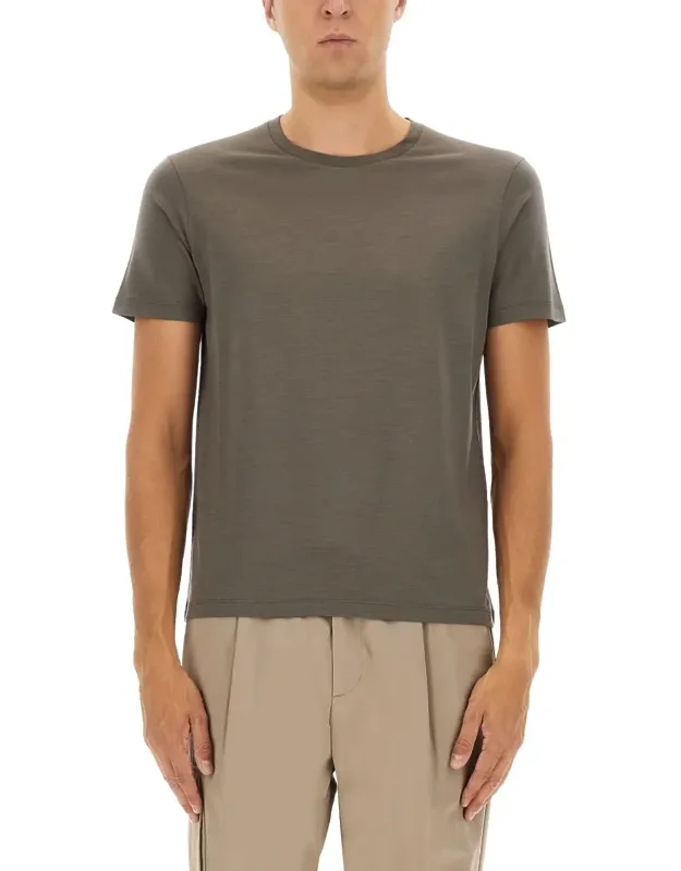 T-shirt 190 Cm Tall, Wears Size 48 It