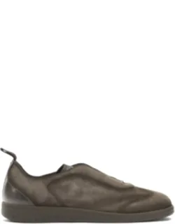 Sneakers With Elastic Laces