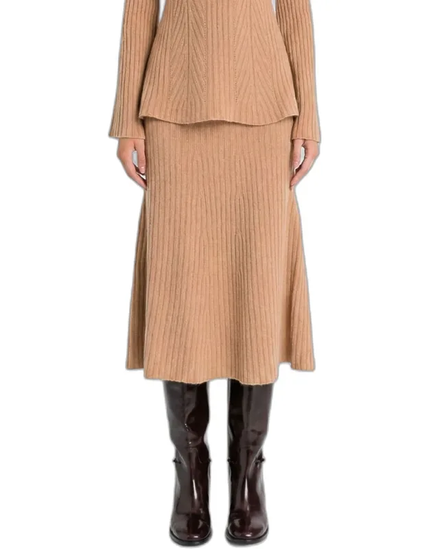 _skirt With Elegant Design_