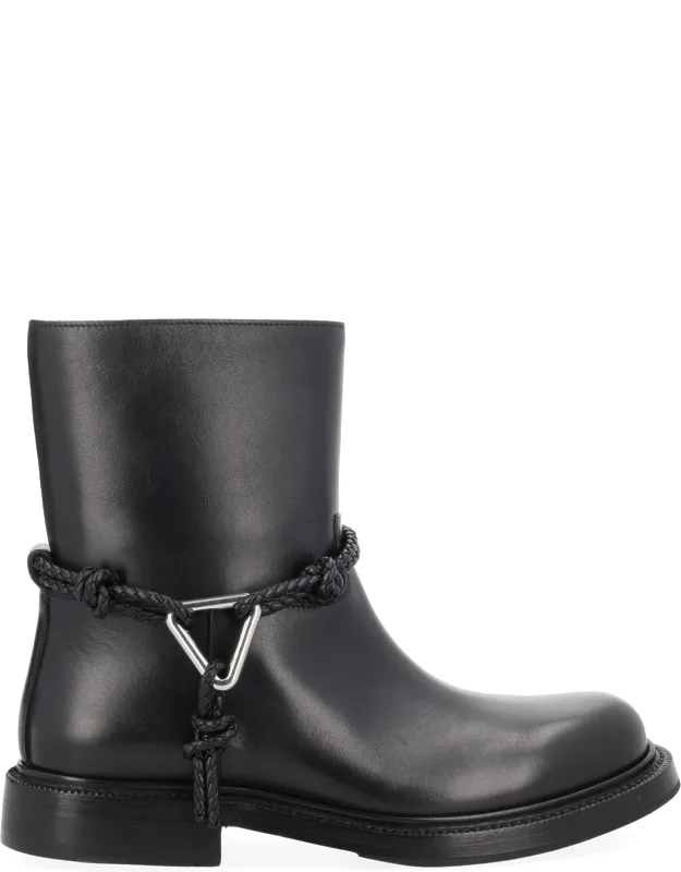 Boot "james"