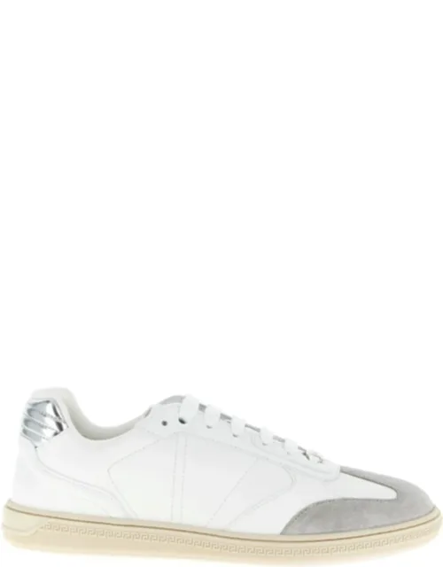 Court Sneakers