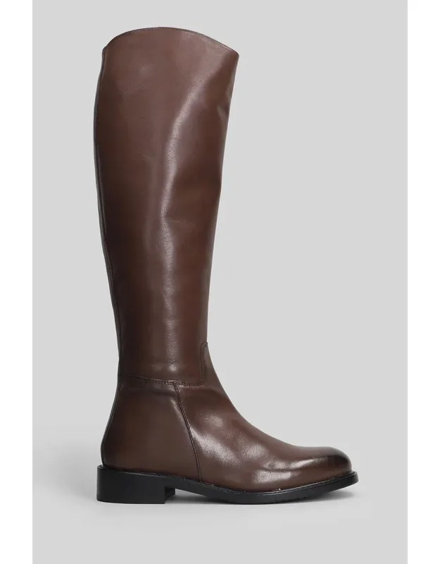 Low Heels Boots With Round Toe And Side Zip Closure