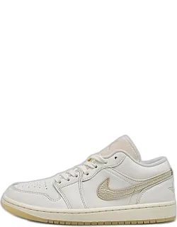 Jordan Air 1 Low Se Casual Shoes With Metallic Gold Accents And Encapsulated Air-sole Unit