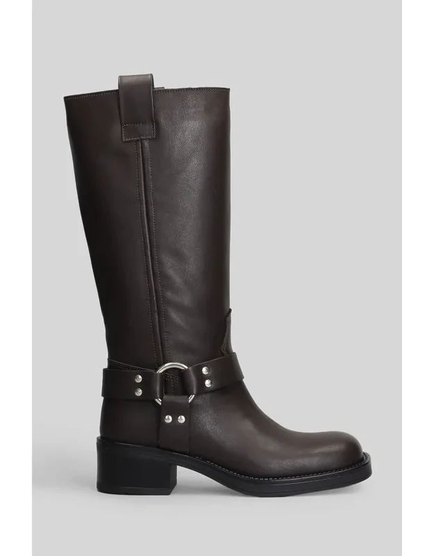 Low Heel Boots