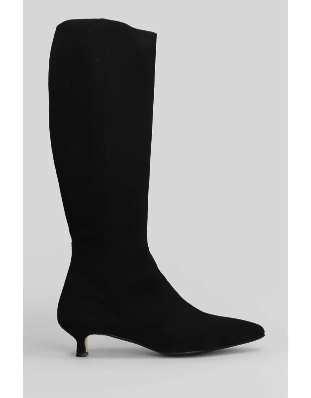 Low Heel Boots
