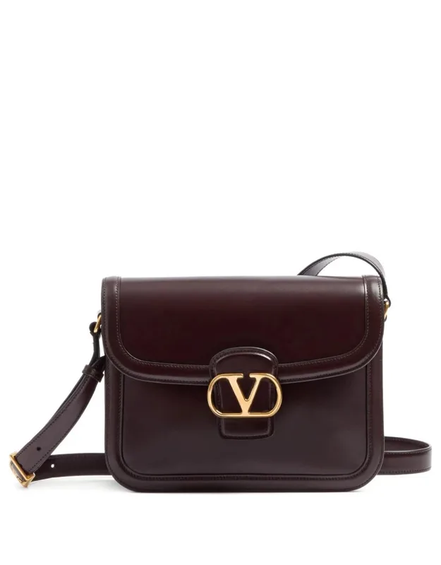 Foldover Top Bag With Magnetic Fastening And Adjustable Shoulder Strap