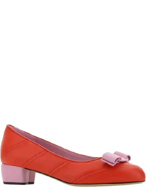 Signature Vara Bow Detail Pumps