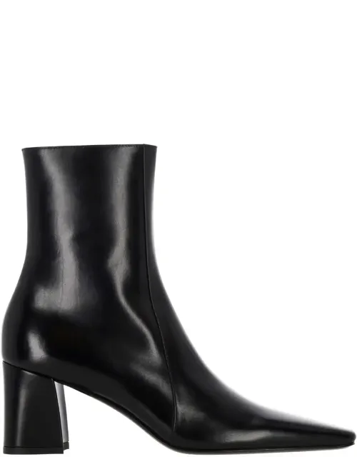 Boots With Long Square Toe And Trapezoidal Heel