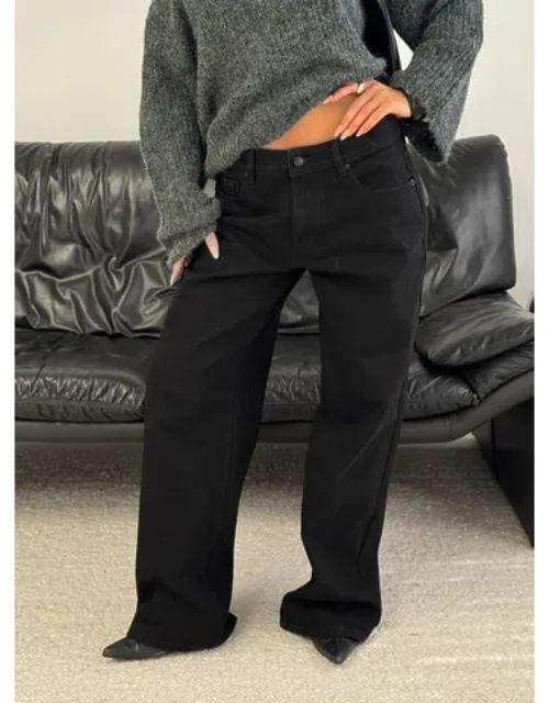 Serenitia Mid Rise Relaxed Jeans