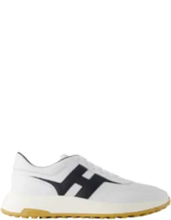 Hyperlight Sneakers - Smooth Calfskin, Rubber Sole